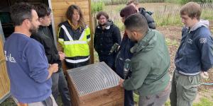 Montage d'un bac à compost intividuel dans les jardins familiaux de StViateur à Albi