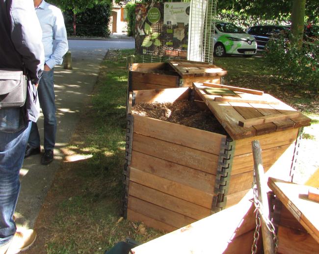 Visite de terrain d'un site de compostage partagé